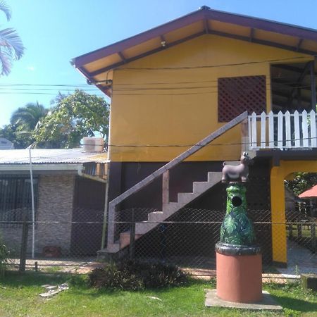 Cabinas Miss Miriam 1 Tortuguero Eksteriør bilde