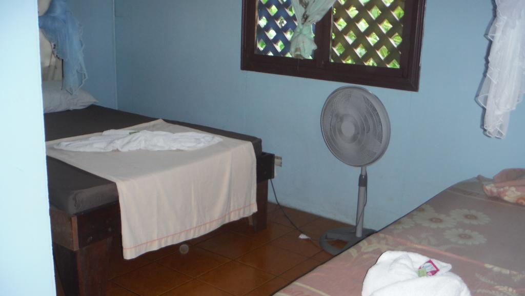 Cabinas Miss Miriam 1 Tortuguero Eksteriør bilde