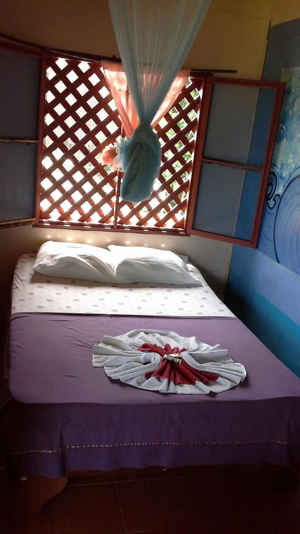 Cabinas Miss Miriam 1 Tortuguero Eksteriør bilde