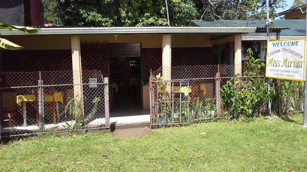 Cabinas Miss Miriam 1 Tortuguero Eksteriør bilde
